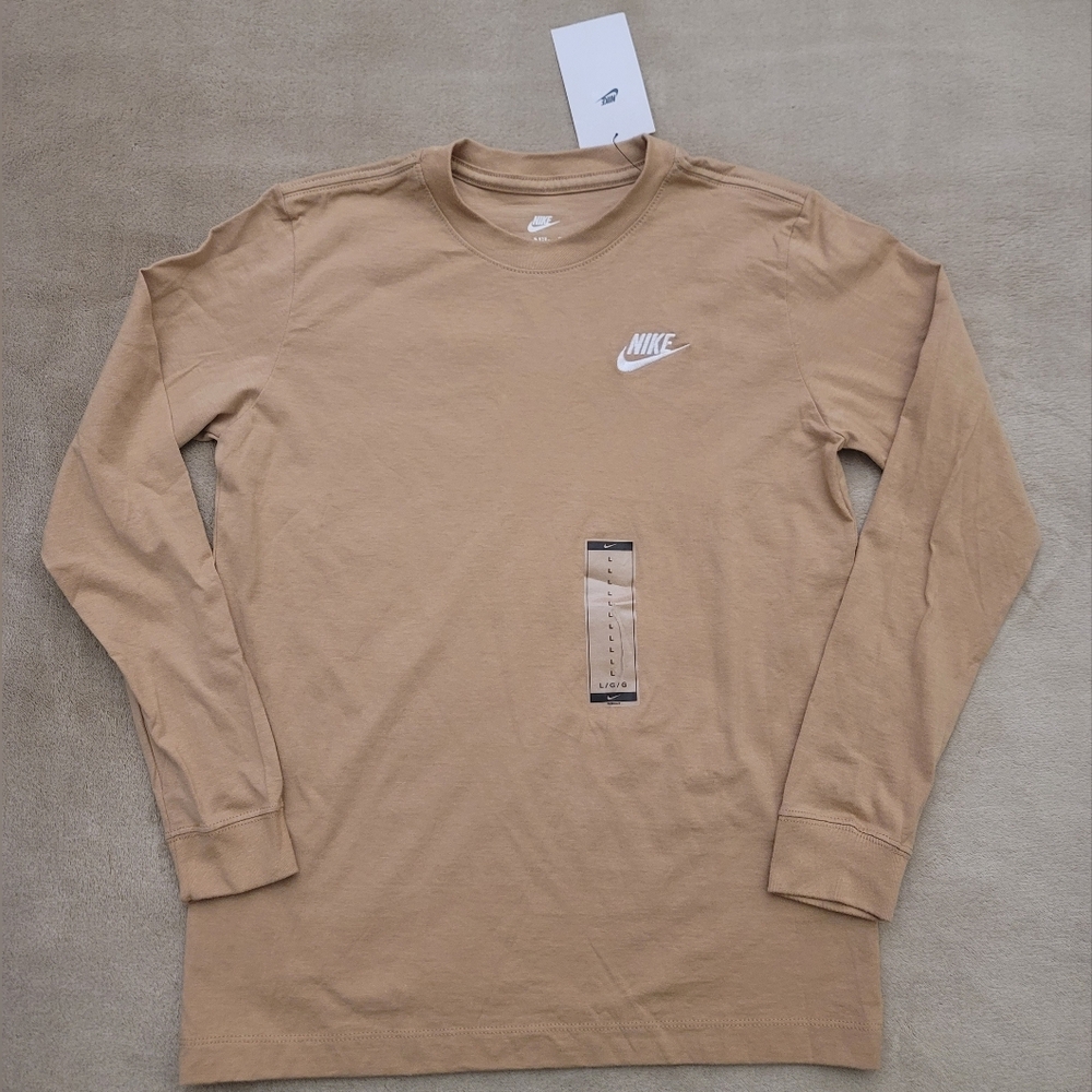Nike Kids Tan Crewneck Long Sleeve Active Tee Size Large NWT (The Nike Tee)